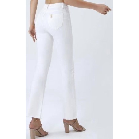 PANTALÓN VAQUERO FLARE BLANCO