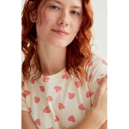 CAMISETA ESTAMPADA CORAZONES