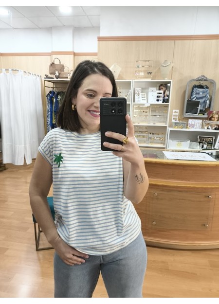 CAMISETA RAYAS BLANCAS Y AZUL