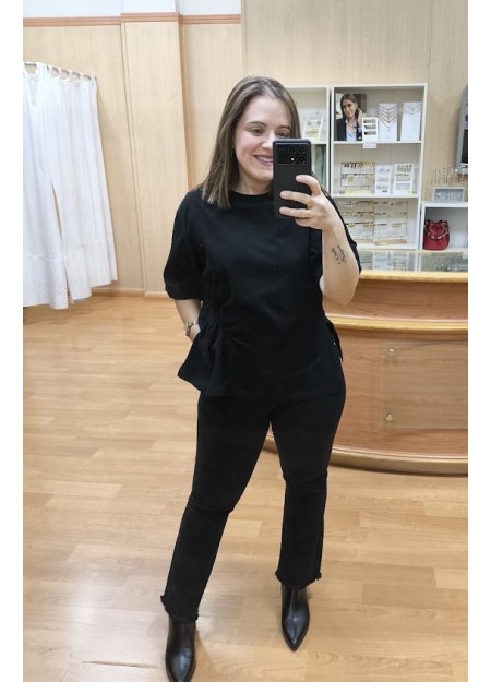 CAMISETA NEGRA